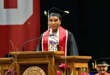 Menginspirasi, Putri Papua Ruth Insos Simbiak Pidato Wisuda di University of Utah