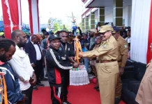 Tutup Kejurda Tinju, Ini Pesan Gubernur John Tabo
