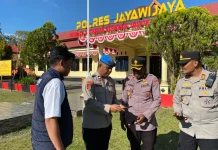 Polres Jayawijaya Periksa HP Personel, Pastikan Tak Ada yang Terlibat Judol/ Pinjol