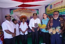 Gubernur John Tabo Buka Pameran Pembangunan Papua Pegunungan