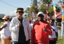 Wakil Bupati Lepas Peserta Jalan Santai DWP Pegunungan Bintang