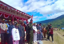 Brigjen TNI Heldi Wira Ikuti Upacara HUT RI ke-81 di Kiwirok, Apresiasi Bupati
