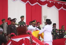 Merah Putih Berkibar hingga Senja, Tolikara Tutup HUT ke-81 RI Dengan Khidmat