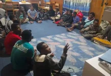 Anggota DPR Papua Pegunungan Fasilitasi 31 Anak Jalanan Bersekolah di Jayapura