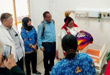 HUT ke-81 RI, Ketua TP PKK Jayawijaya Jenguk Bayi Lahir 17 Agustus di RSUD