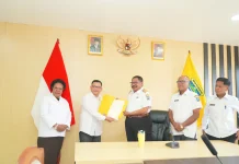 Gubernur John Tabo Terima Sertifikattah KIPP