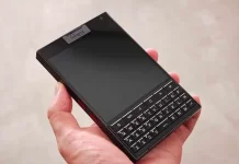 Nostalgia Bertemu Inovasi, BlackBerry Passport Hadir dalam Varian Android