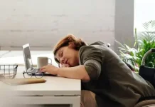Kekurangan Vitamin D Bisa Sebabkan Kantuk Berlebihan di Siang Hari