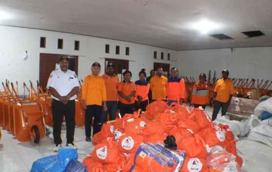 Pemkab Tolikara Salurkan Bantuan BNPB RI bagi Korban Longsor