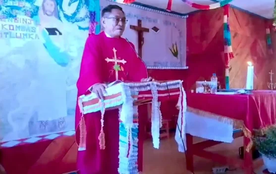 Pemberkatan Gereja Mateus Penginjil Stasi Oksebul Disertai Baptisan dan Komuni