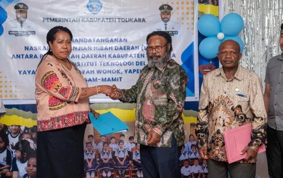 Pemkab Tolikara Salurkan Hibah Rp1,1 Miliar untuk Lima Lembaga Pendidikan