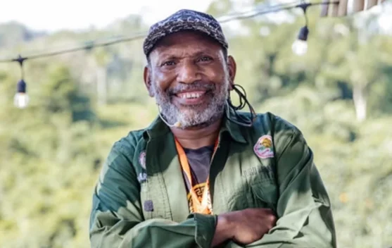 Charles Toto Membawa Kuliner Papua Mendunia Melalui Gastrodiplomasi Hutan Papua