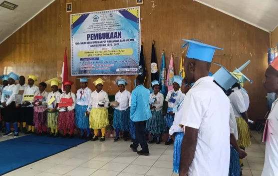 Ratusan Mahasiswa STKIP Abdi Wacana Wamena Ikut PKKMB