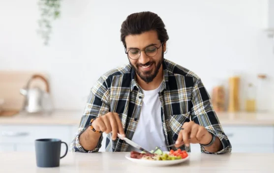 Mengatur Durasi dan Jadwal Makan, Kunci Utama Kesehatan Metabolik dan Berat Badan
