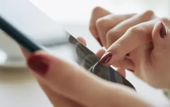 Smartphone Lemot Bikin Frustasi? Coba Empat Solusi Ampuh Ini