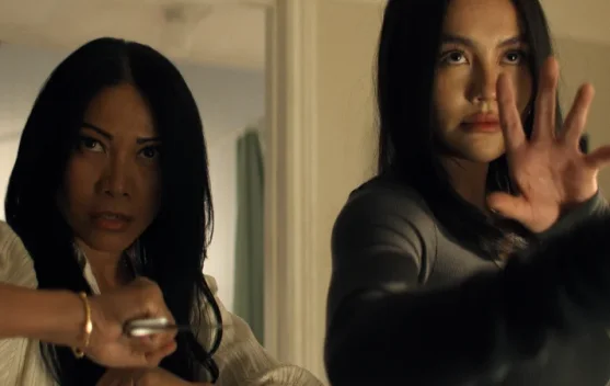 Agnez Mo dan Anggun Bawa Kerambit ke Reacher