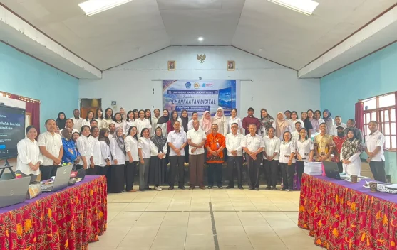 Gelar Pelatihan, SMAN 1 Wamena Inisisasi Penggunaan Papan Interaktif Digital