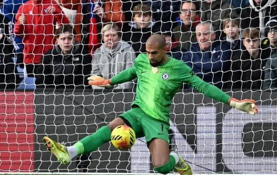 Como Capai Kesepakatan Boyong Robert Sanchez dari Chelsea