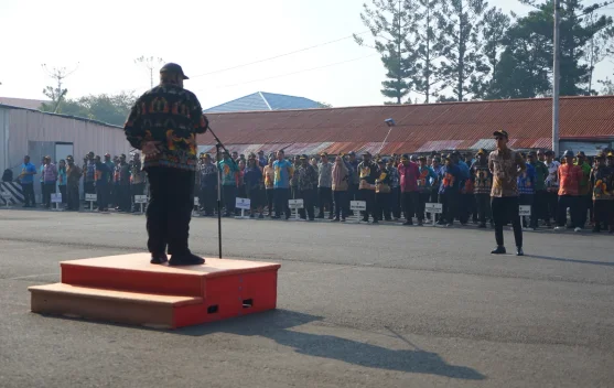 Pimpin Apel Kamis Pagi, Sekda Papeg Ingatkan Penyiapan Data OPD hingga Disiplin ASN