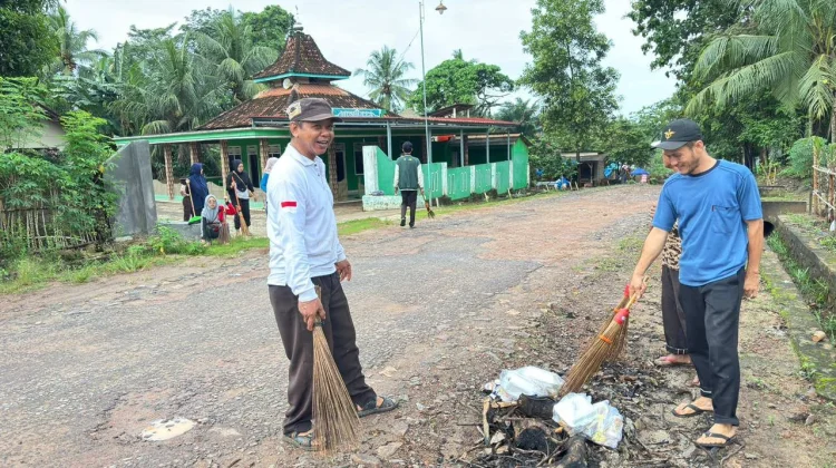 MIN 3 Way Kanan Geber Bersih Masjid Sambut Ramadhan 1447 H