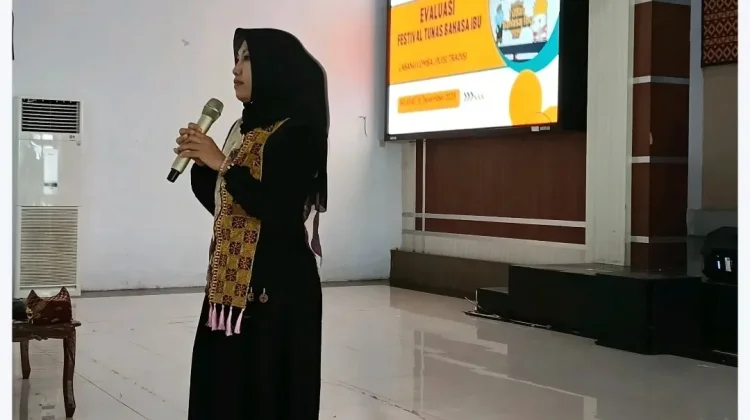 Guru Bahasa Lampung Way Kanan Lestarikan Sastra Lisan Pisa’an