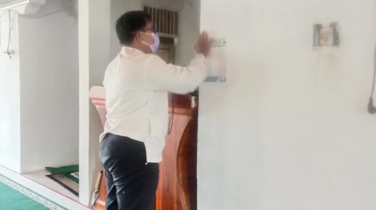 MWCNU Gunung Labuhan Keliling Masjid Pasang Jadwal Imsakiyah