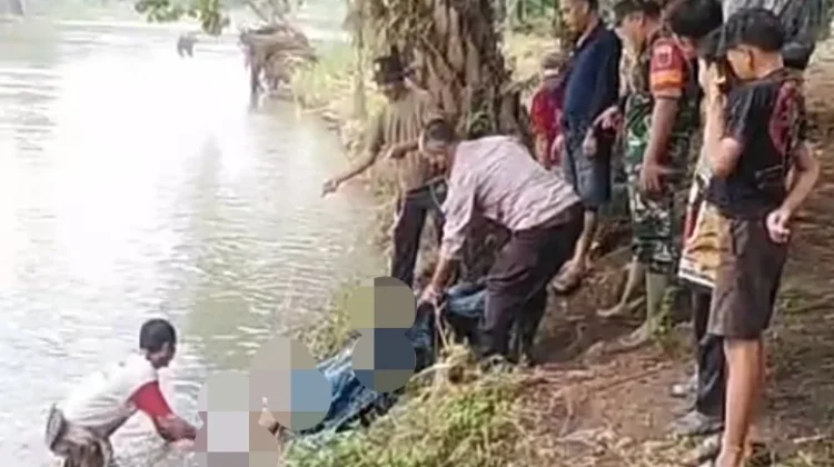 Mayat Pria Paruh Baya Ditemukan Mengambang di Sungai Way Umpu
