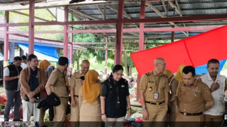Bulog Lampung Utara Pantau Harga Pangan di Pasar Lambar