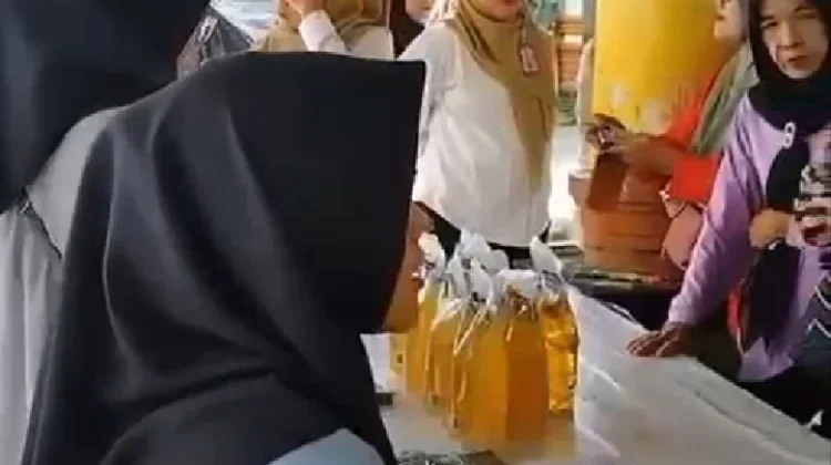 Warga Banjar Sakti Antusias Manfaatkan Gerakan Pangan Murah
