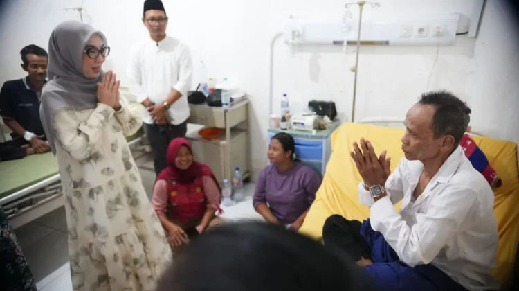 Bupati Way Kanan Tinjau RSUD ZAPA, Apresiasi Tenaga Medis saat Ramadan