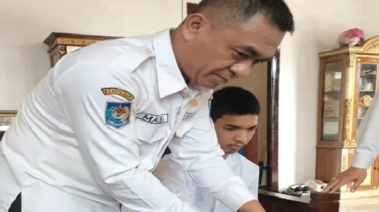 Disdukcapil Way Kanan Lakukan Pelayanan Jemput Bola Warga Disabilitas