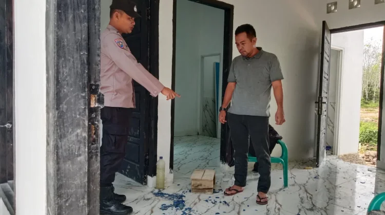 Rumah Ketua PWI Way Kanan Diduga Diserang Orang Tak Dikenal