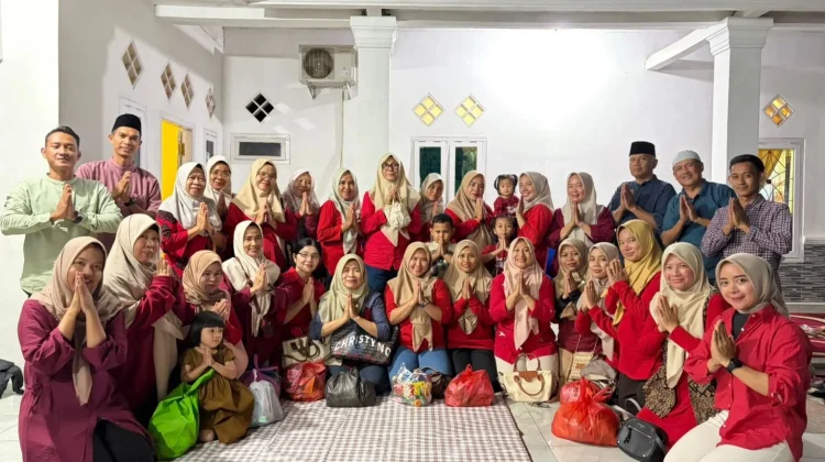 Keluarga Besar SMPN 2 Baradatu Gelar Buka Puasa Bersama
