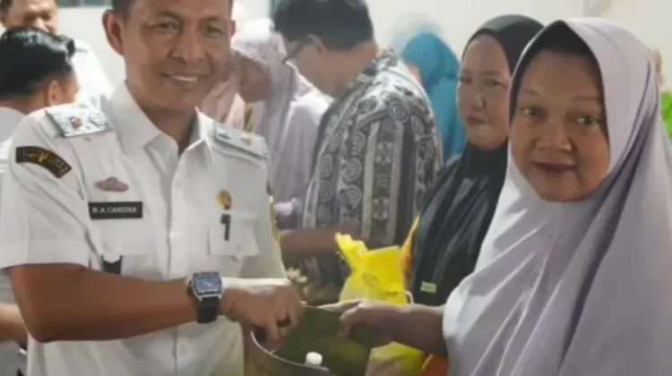 Disperindag Way Kanan Gelar Operasi Pasar Gas Elpiji di Kampung Setia Negara