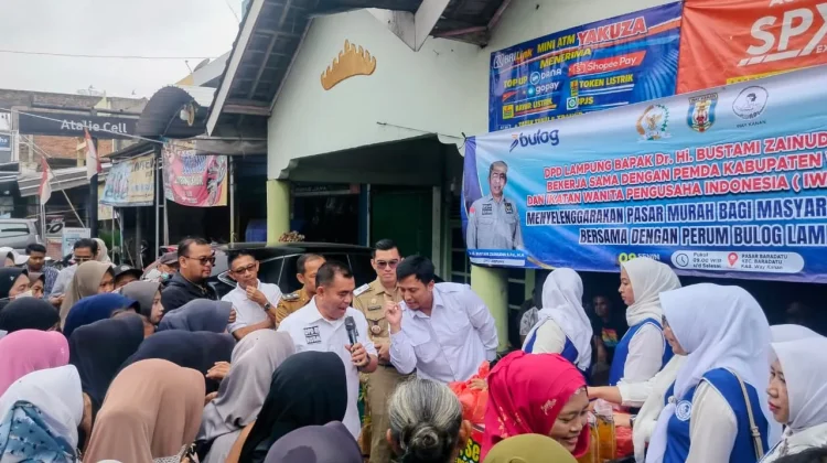 Operasi Pasar Murah di Baradatu, Anggota DPD RI Imbau Warga Tak Panic Buying