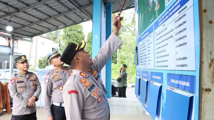 Kapolres Way Kanan Tinjau Pos Pelayanan, Tekankan Pelayanan Humanis ke Pemudik