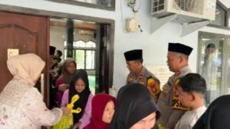Polres Way Kanan Buka Bersama Anak Yatim