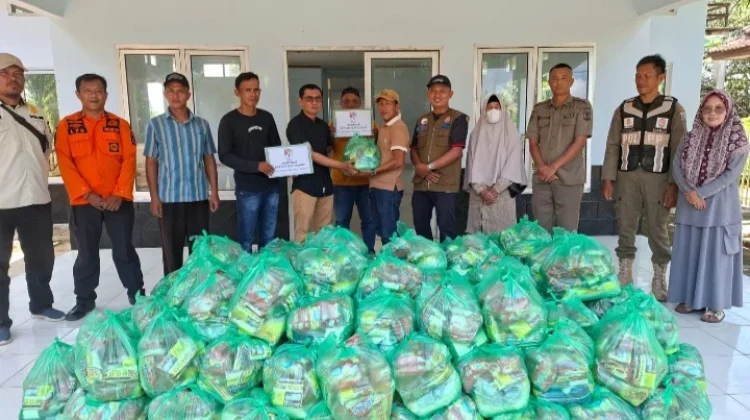 BPBD Way Kanan Salurkan Ratusan Paket Sembako di Kecamatan Negara Batin