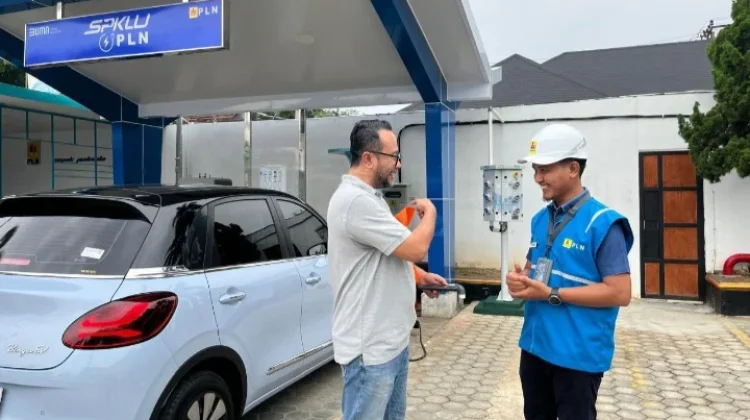 PLN Lampung Bagikan Tips Mudik Nyaman Bagi Pengendara Mobil Listrik