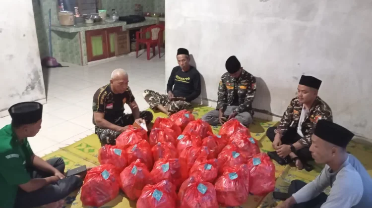 Ansor Banser Bumi Rejo Salurkan Bantuan Sembako ke 36 Lansia