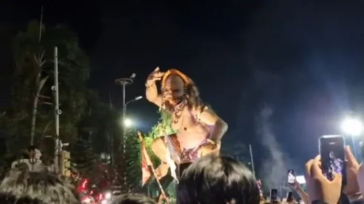 Ritual Ogoh-ogoh Bali Syadhar Simbol Peleburan Sifat Buruk