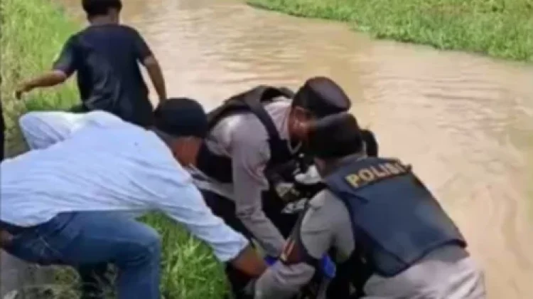 Polsek Buay Bahuga Evakuasi Pemuda Terjatuh di Irigasi