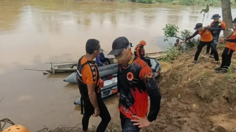 Dua Korban Tenggelam di Sungai Way Umpu Masih Dicari
