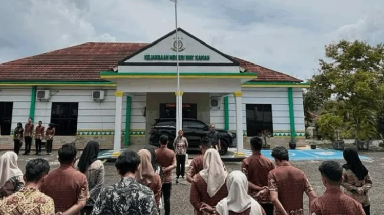 Kejari Way Kanan Tekankan Integritas Pegawai