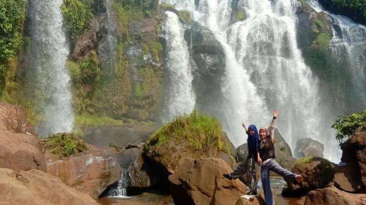 Curup Gangsa Jadi Destinasi Wisata Favorit saat Libur Lebaran