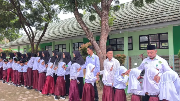 Apel dan Halal Bihalal Awali Masuk Sekolah di MIN 3 Way Kanan