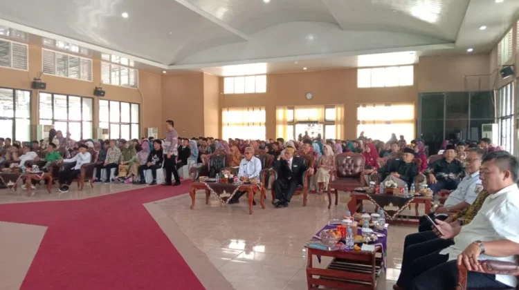 SMA Negeri 1 Blambangan Umpu Wisuda 300 Siswa, 8 Lulus Jalur Prestasi ke PTN