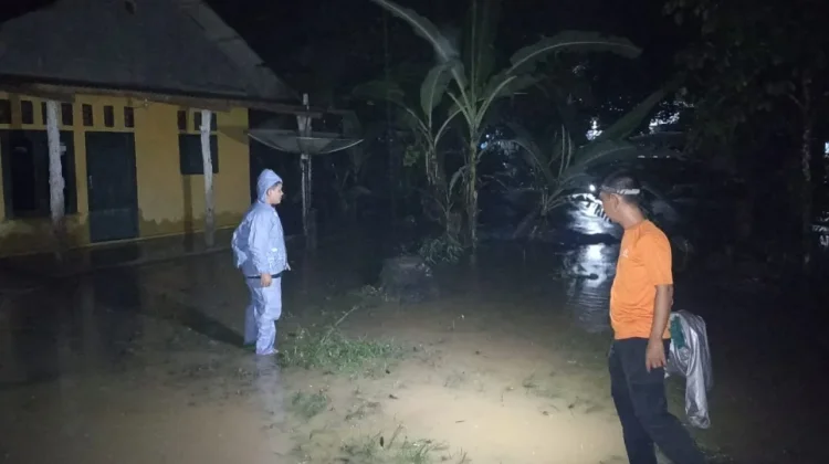 Banjir Rendam Sepuluh Rumah di Kampung Lembasung Way Kanan