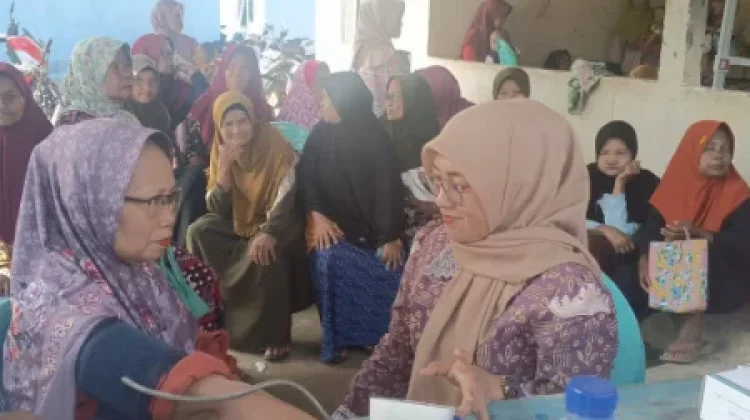 Posbindu PTM Digelar di Way Tuba Asri, Warga Antusias
