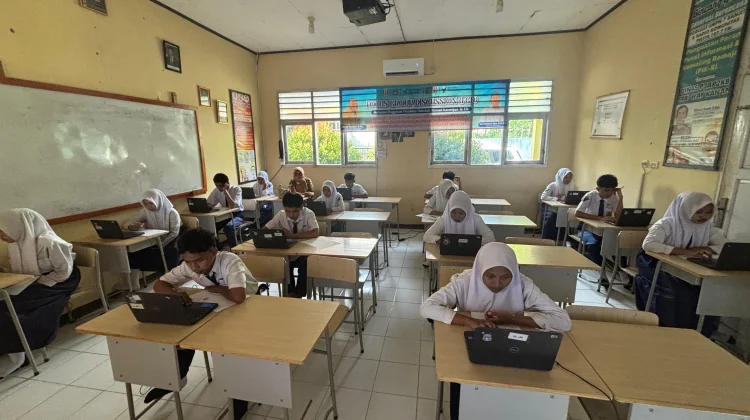 Ribuan Siswa SMP di Banjit Ikuti TKA 2026